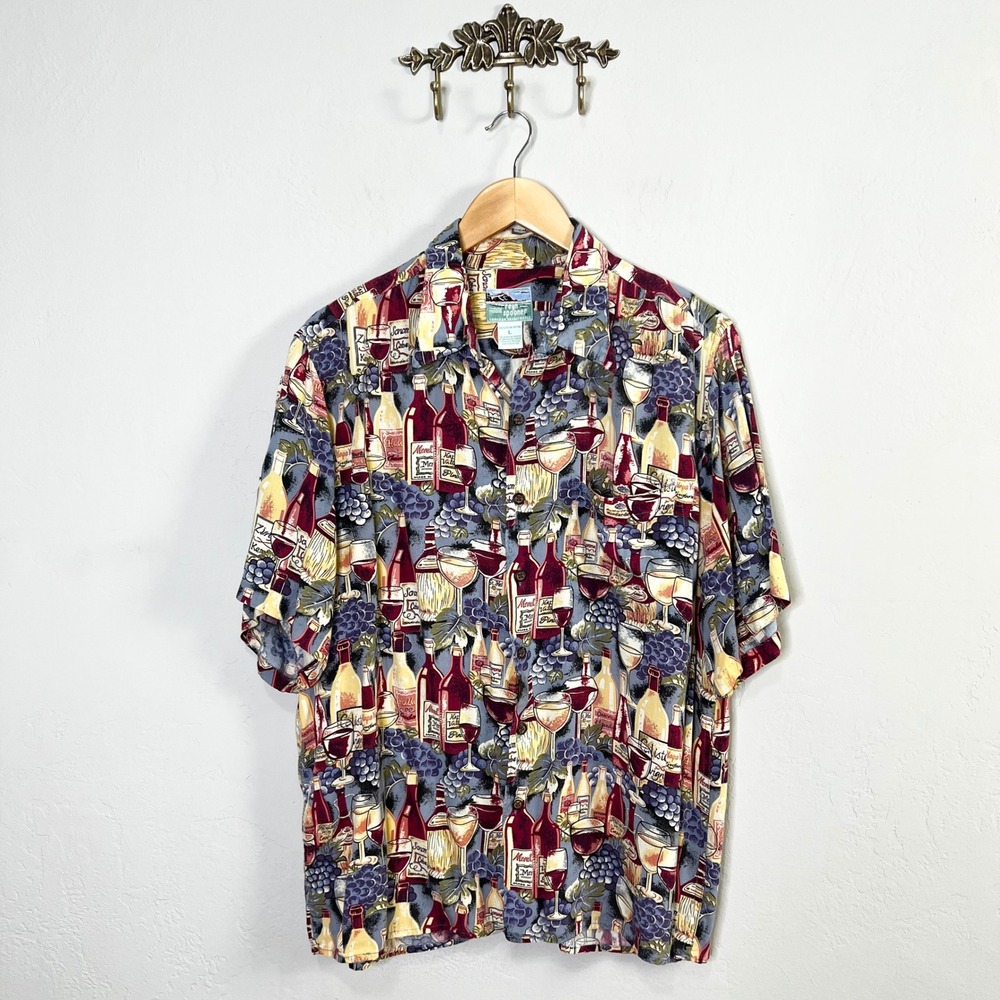 Reyn Spooner Hawaiian Shirt Mens Large Wine Bottles Grapes Rayon Button‎ Up
